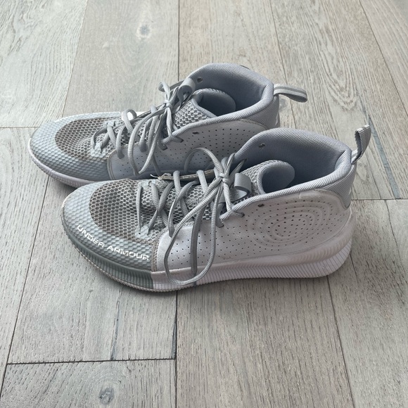 UNDER ARMOUR SNEAKERS - Picture 3 of 5